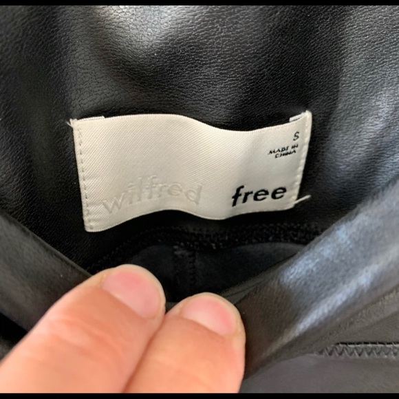 Wilfred Free | Daria faux leather leggings - Picture 6 of 8